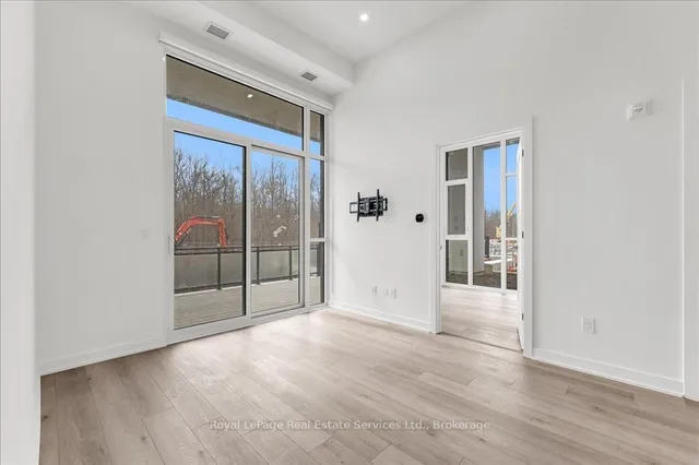 Additional property image - 760 Whitlock Ave Unit 109