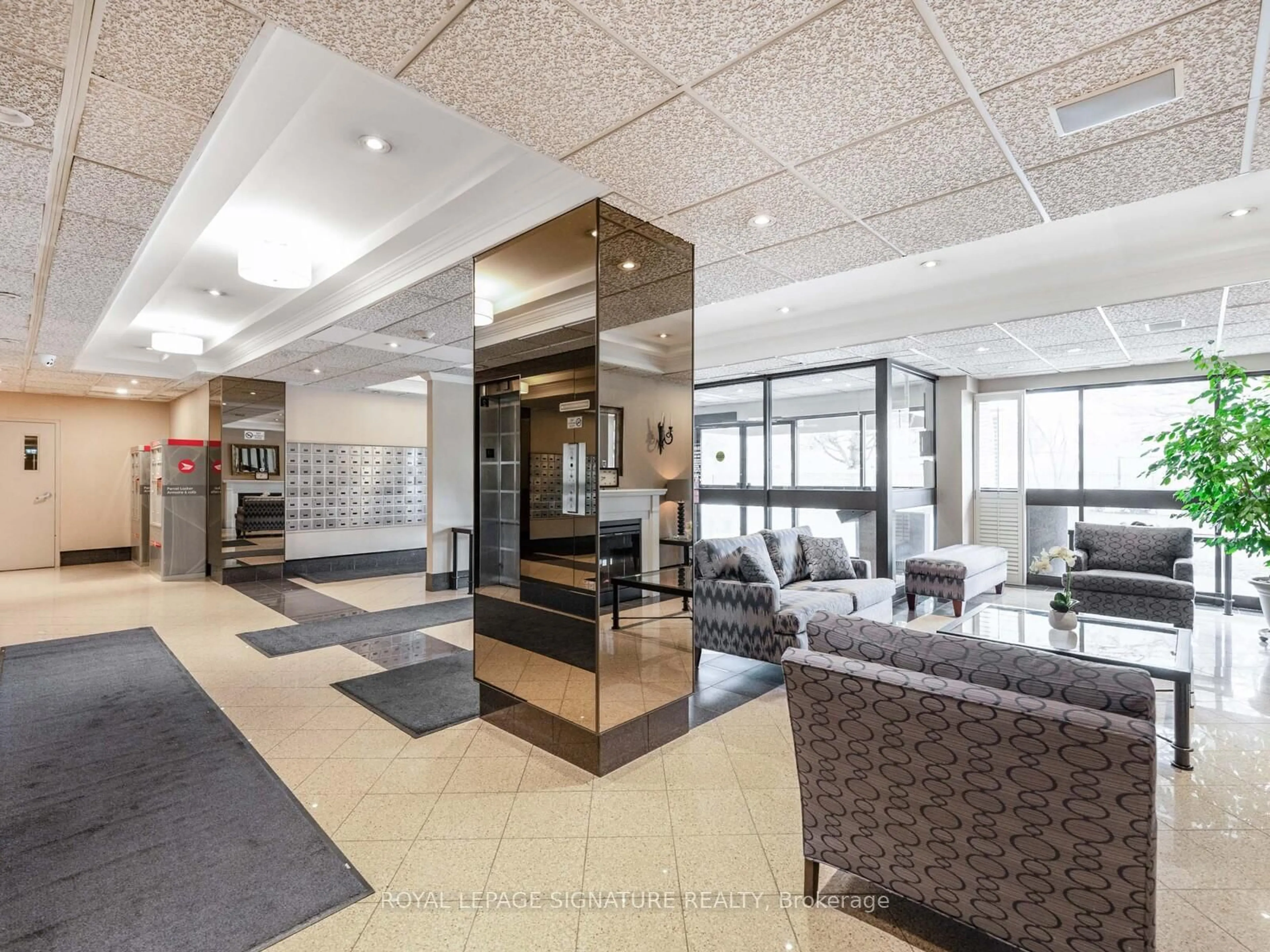 Lobby for 1300 Mississauga Valley Blvd #1403, Mississauga Ontario L5A 3S8