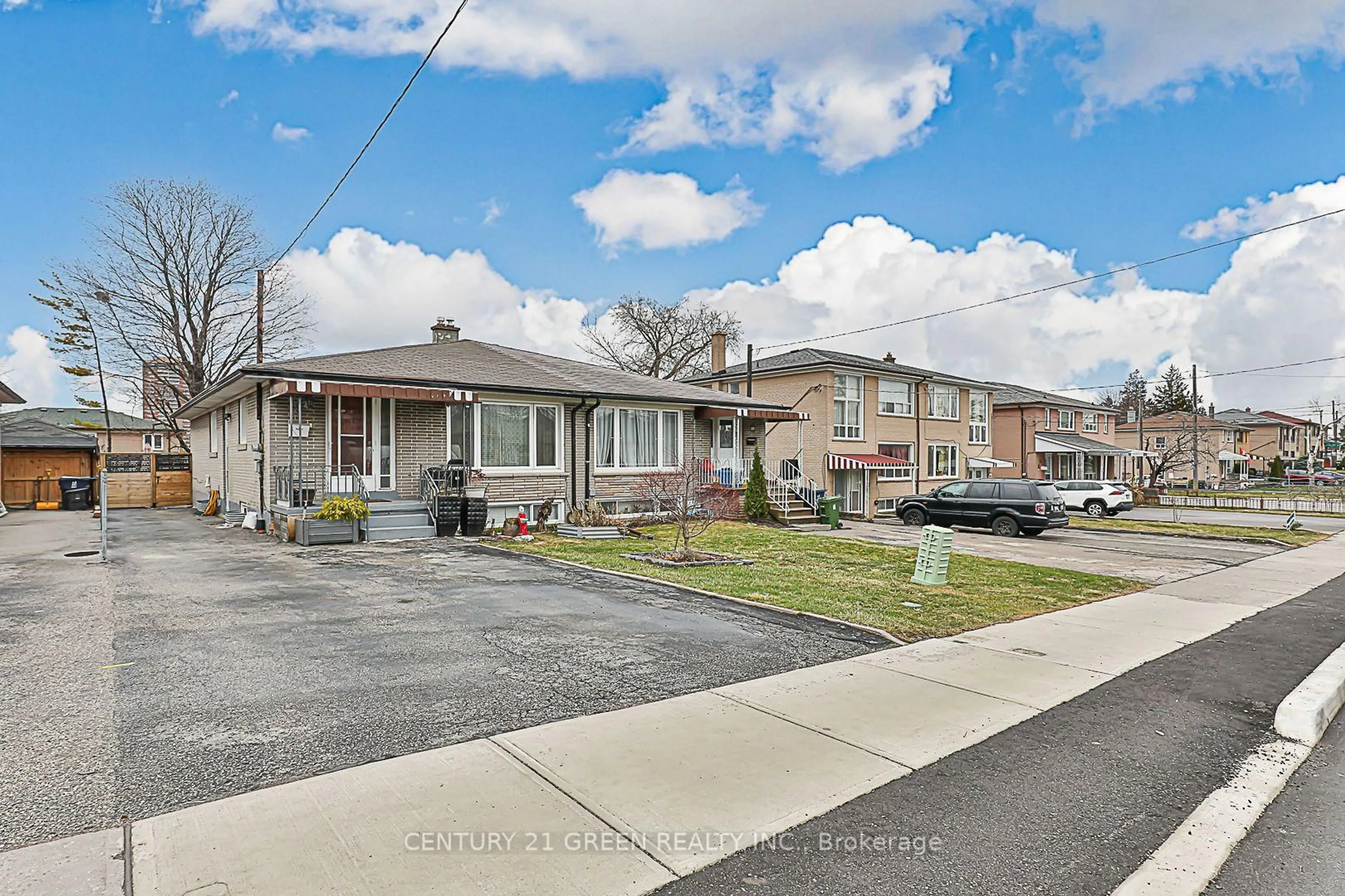 Unknown for 23 Chalkfarm Dr, Toronto Ontario M3L 1L1