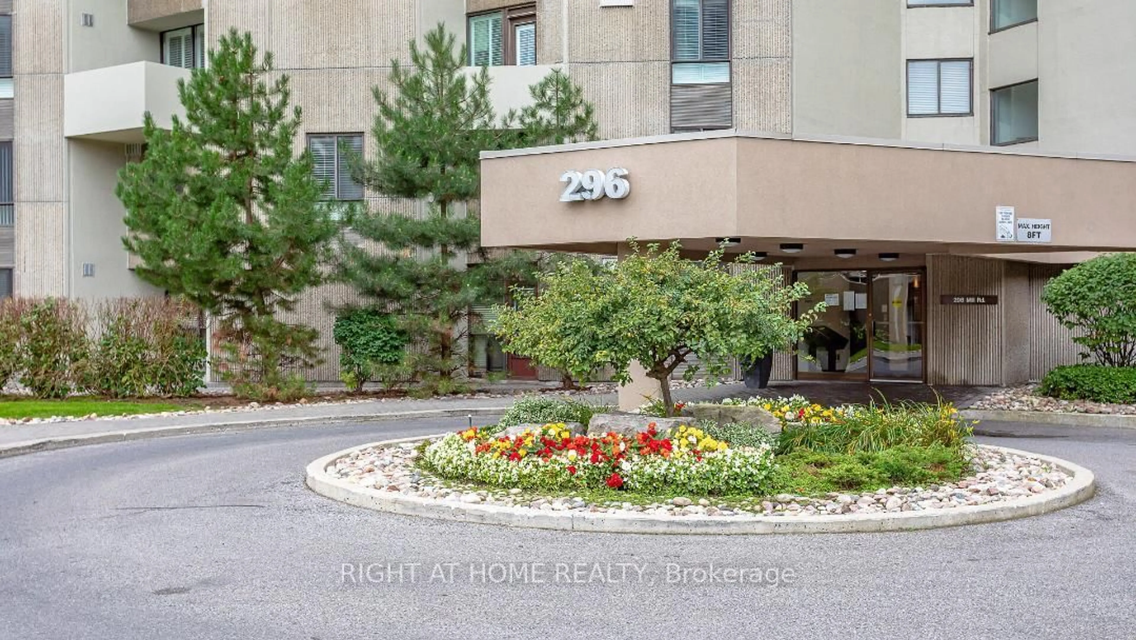 Indoor foyer for 296 Mill Rd #A7, Toronto Ontario M9C 4X8