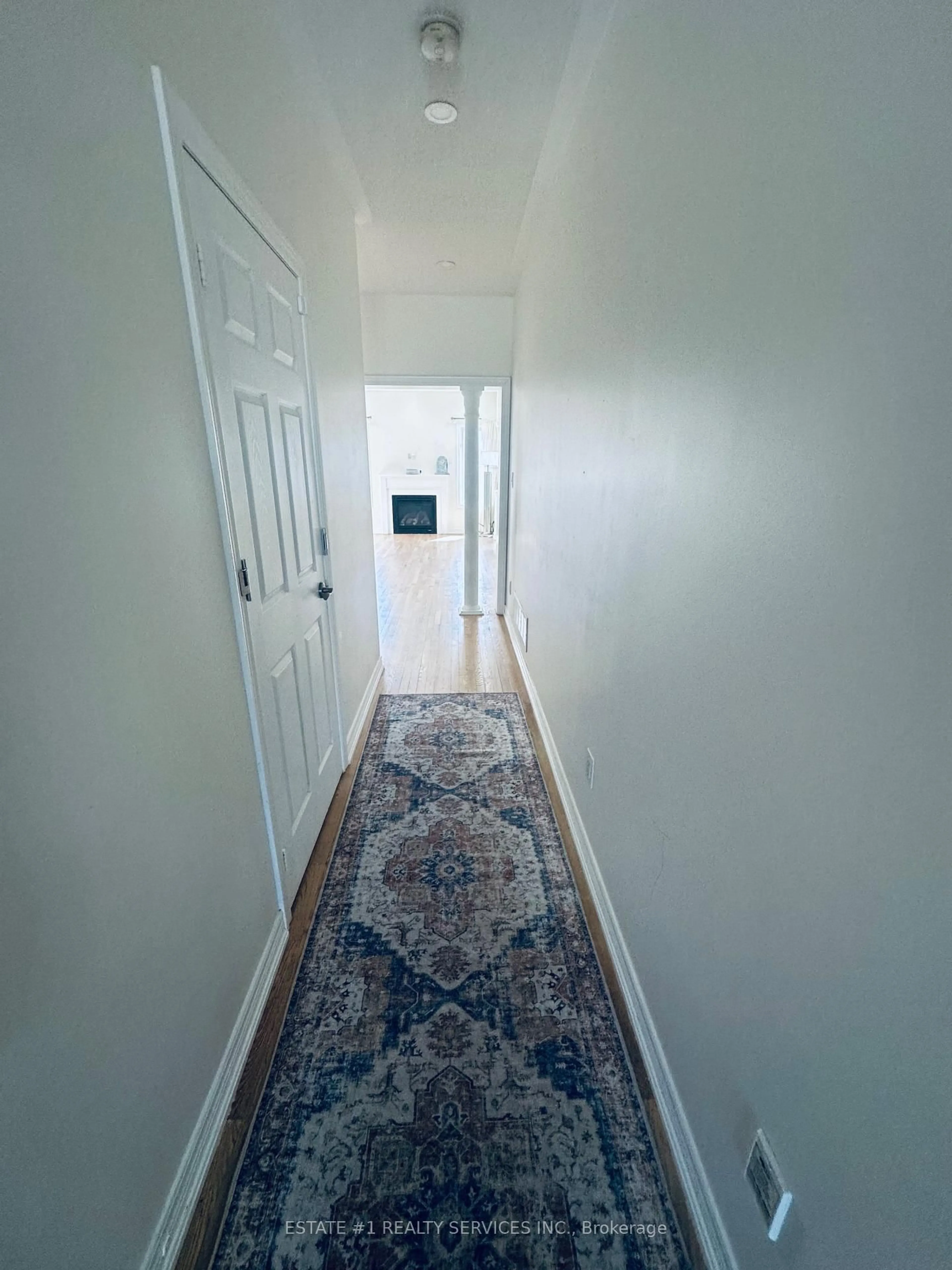 Indoor entryway for 40 Balin Cres, Brampton Ontario L6X 0V5