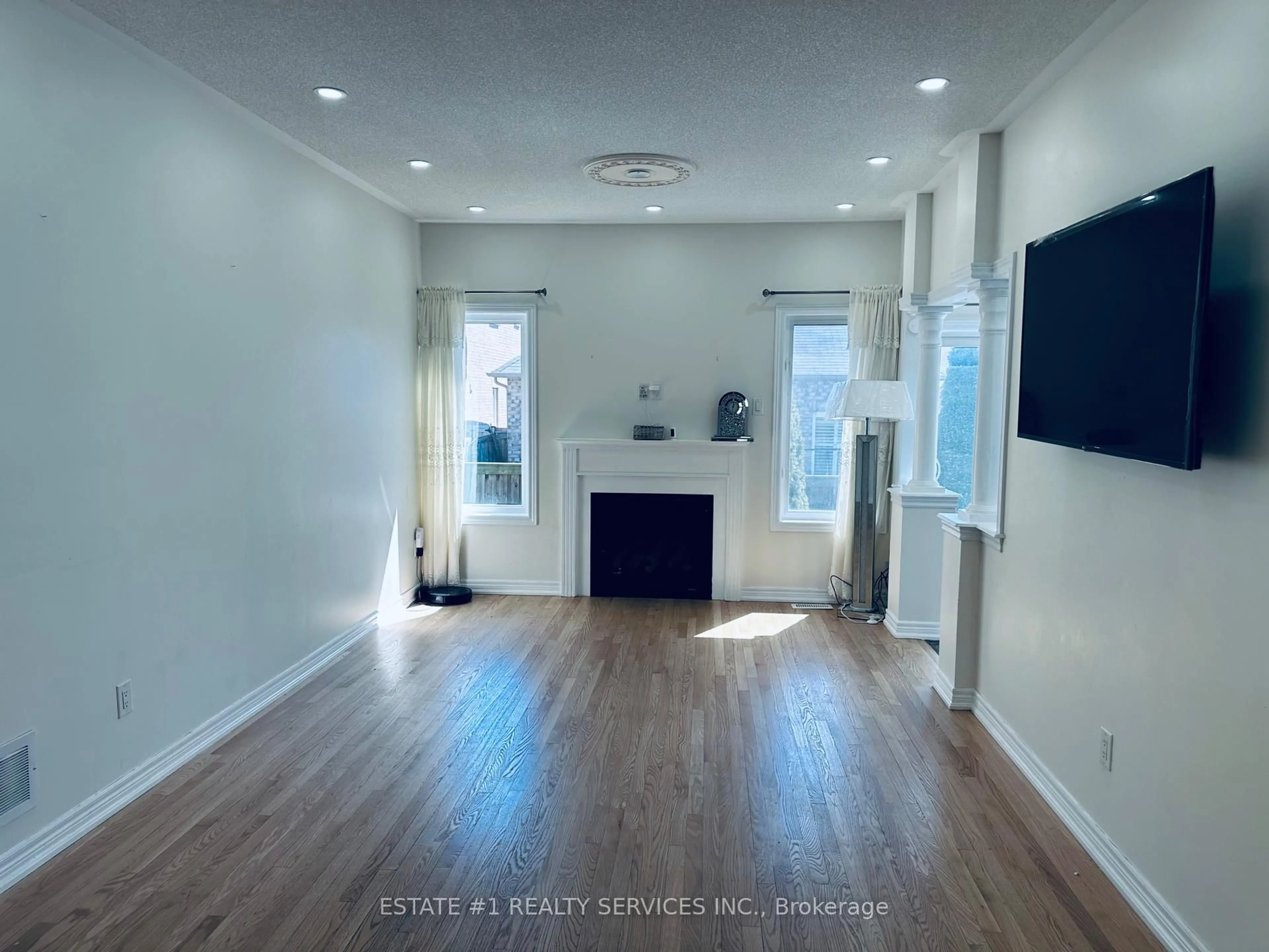 A pic of a room for 40 Balin Cres, Brampton Ontario L6X 0V5