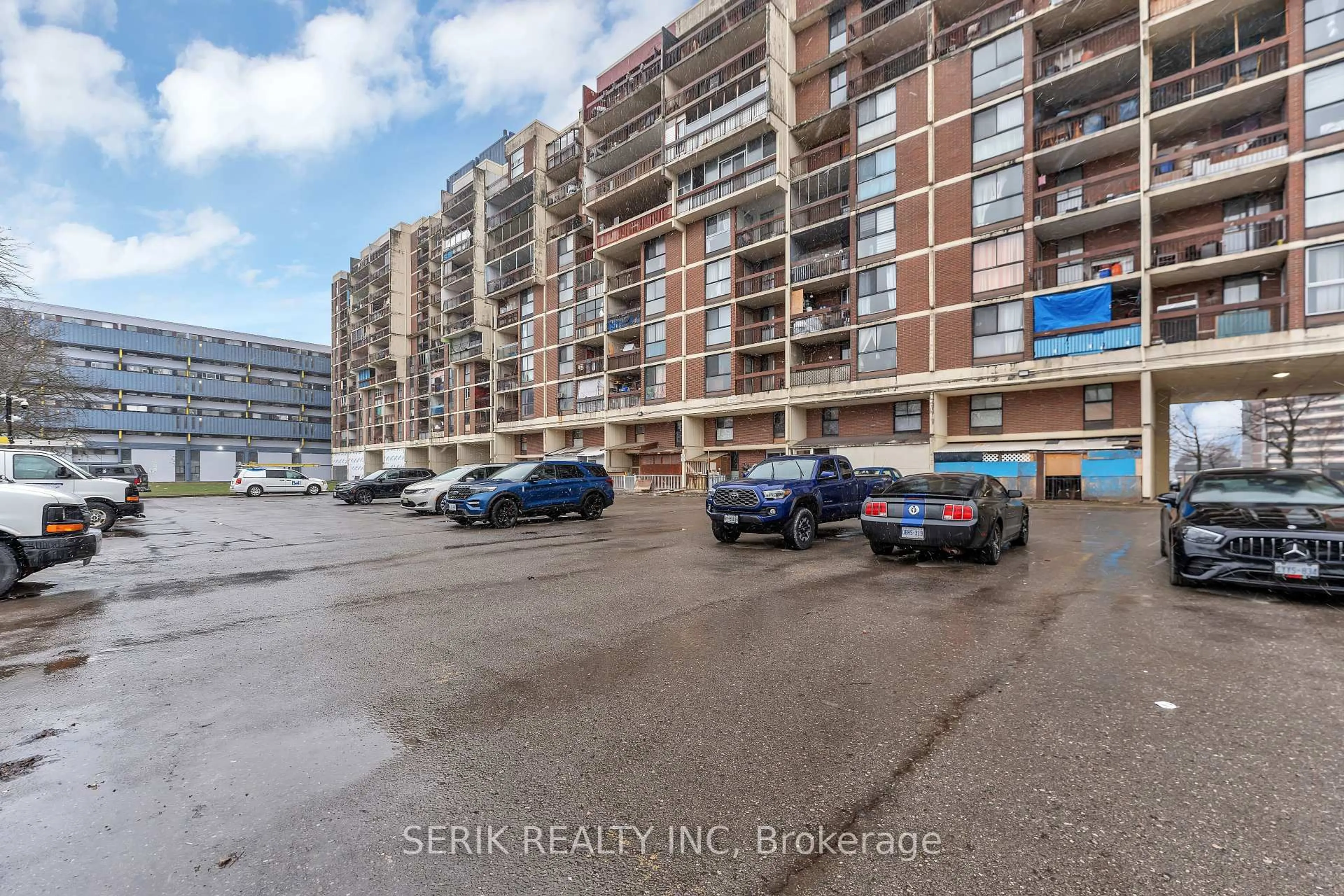 Unknown for 4673 Jane St #517, Toronto Ontario M3N 2L1