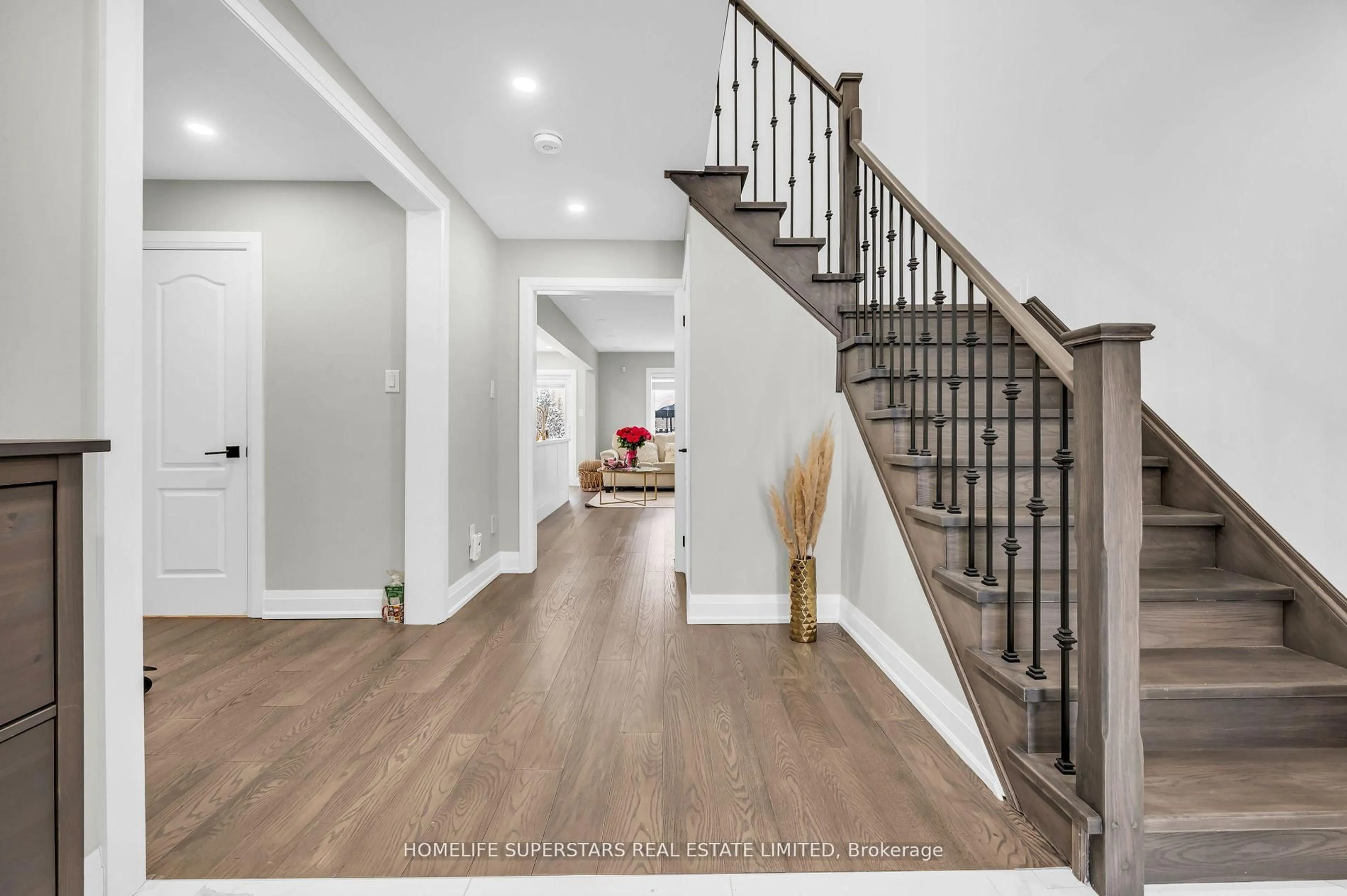 Indoor entryway for 91 Hanton Cres, Caledon Ontario L7E 1W1