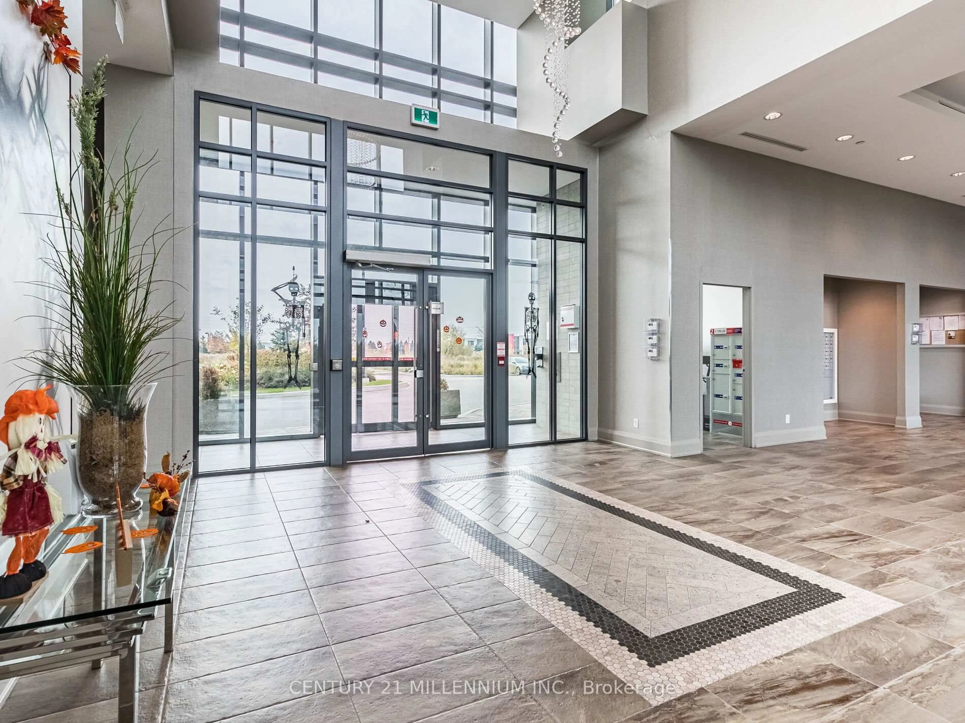 Indoor foyer for 65 Yorkland Blvd #1109, Brampton Ontario L4C 9Z4