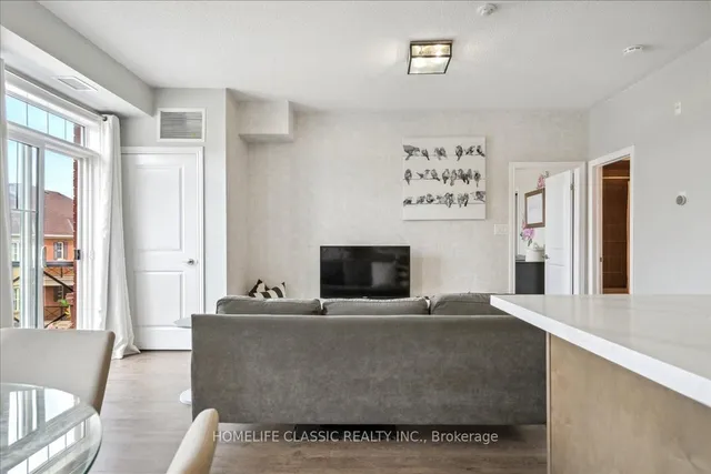 Additional property image - 2339 Sawgrass Dr Unit 301