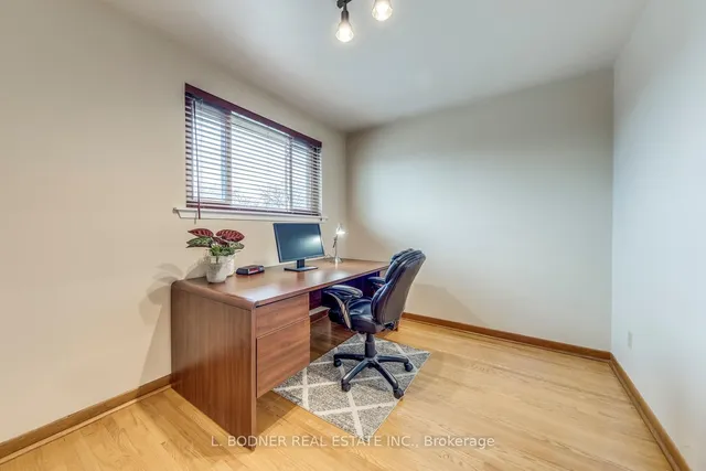 Additional property image - 6899 Darcel Ave