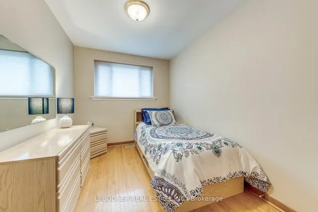 Additional property image - 6899 Darcel Ave