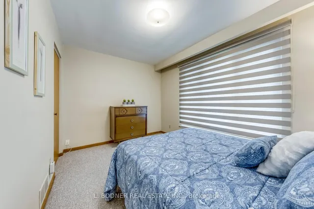 Additional property image - 6899 Darcel Ave