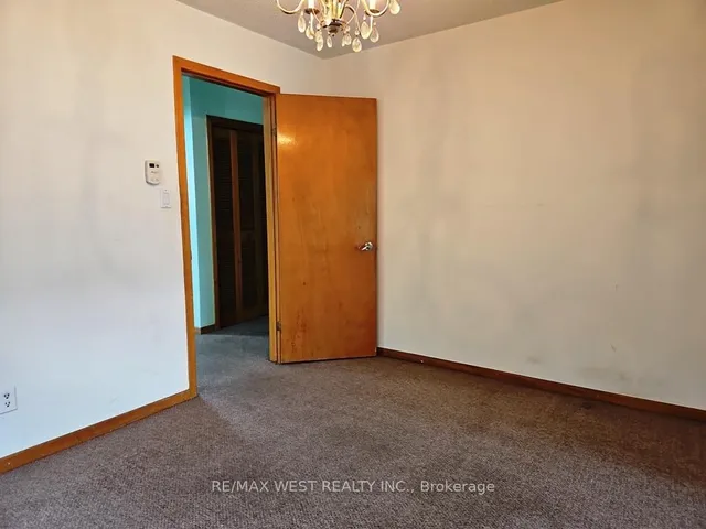 Additional property image - 385 Kipling Ave