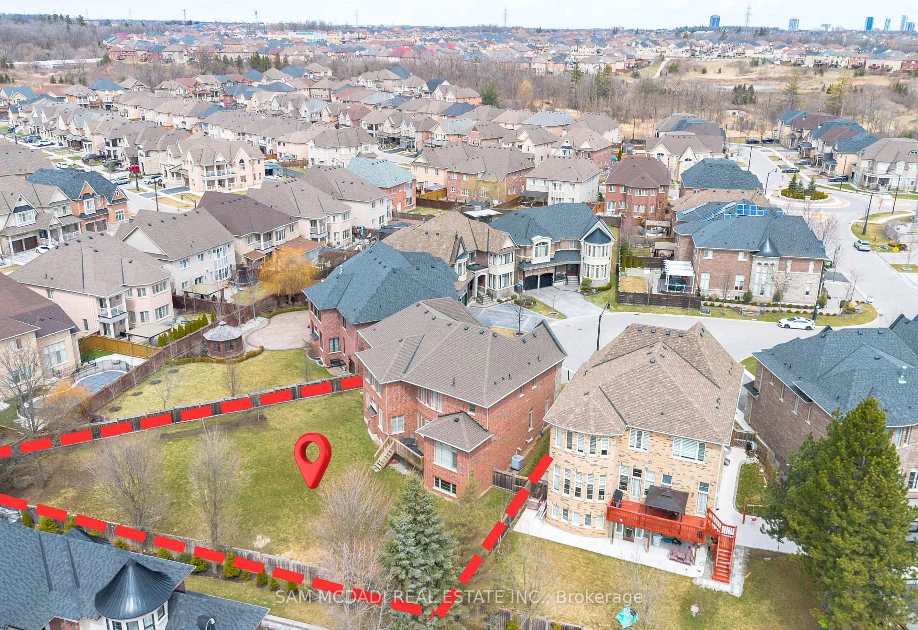A pic from outside/outdoor area/front of a property/back of a property/a pic from drone, city buildings view from balcony for 20 Hickory Ridge Crt, Brampton Ontario L6Y 3A7