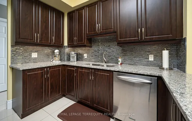 Additional property image - 1135 Royal York Rd Unit 1302