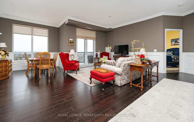 Additional property image - 1135 Royal York Rd Unit 1302