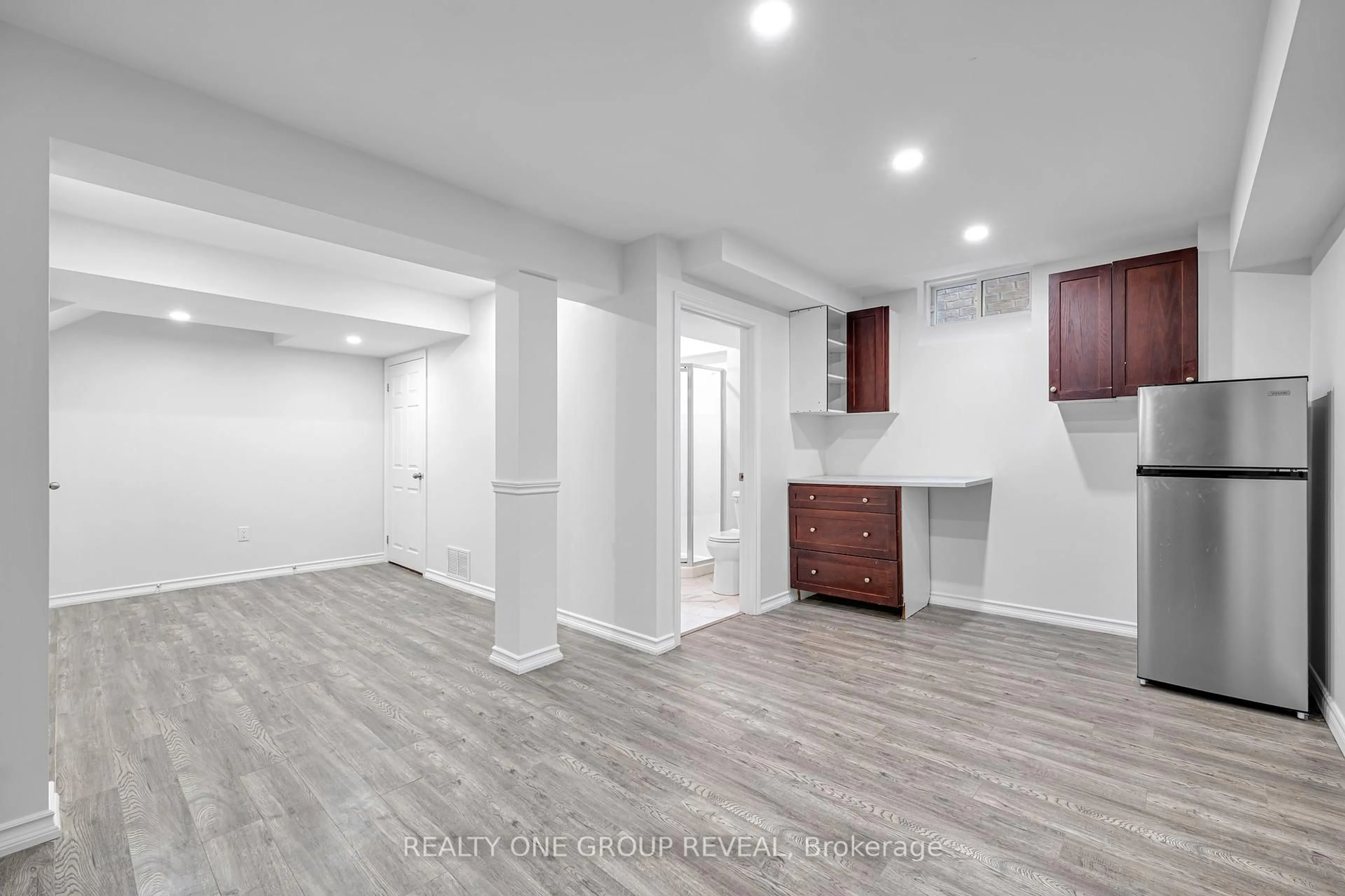 Open concept kitchen, unknown for 3 Erinview Terr, Toronto Ontario M9C 0C3