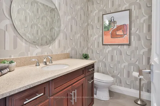 Additional property image - 402 Barclay Cres