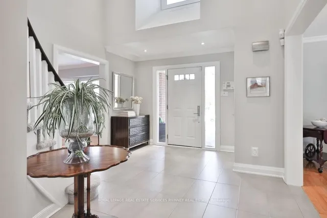 Additional property image - 402 Barclay Cres