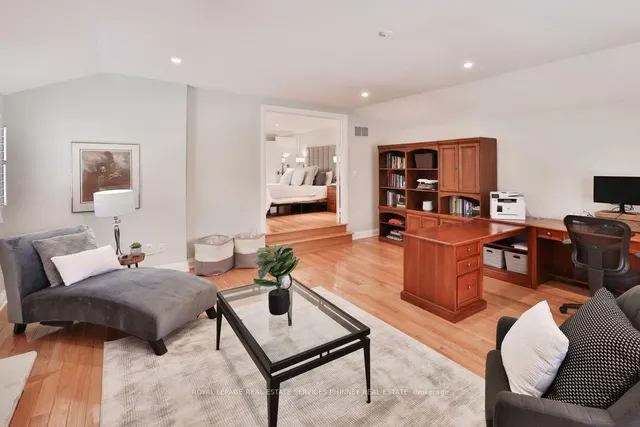 Additional property image - 402 Barclay Cres