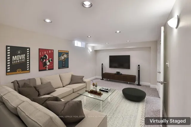 Additional property image - 402 Barclay Cres
