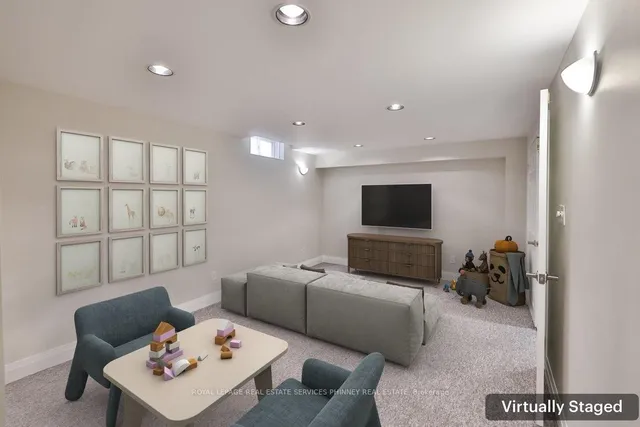 Additional property image - 402 Barclay Cres