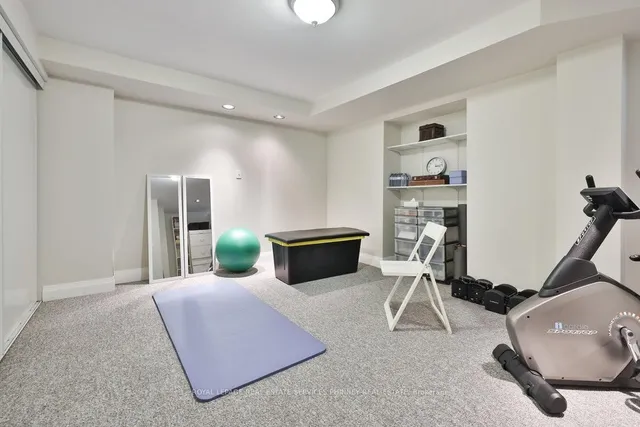 Additional property image - 402 Barclay Cres