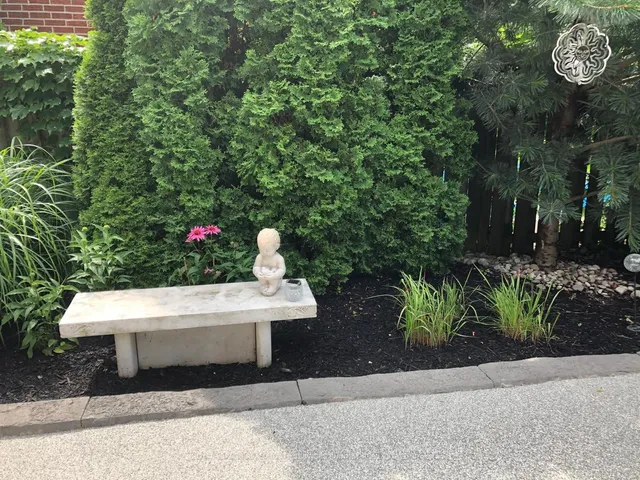 Additional property image - 402 Barclay Cres