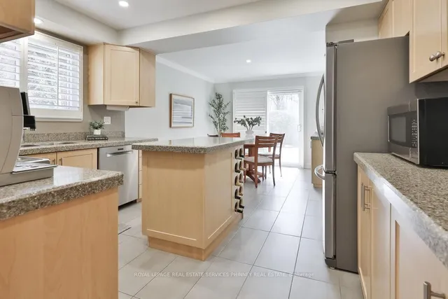Additional property image - 402 Barclay Cres