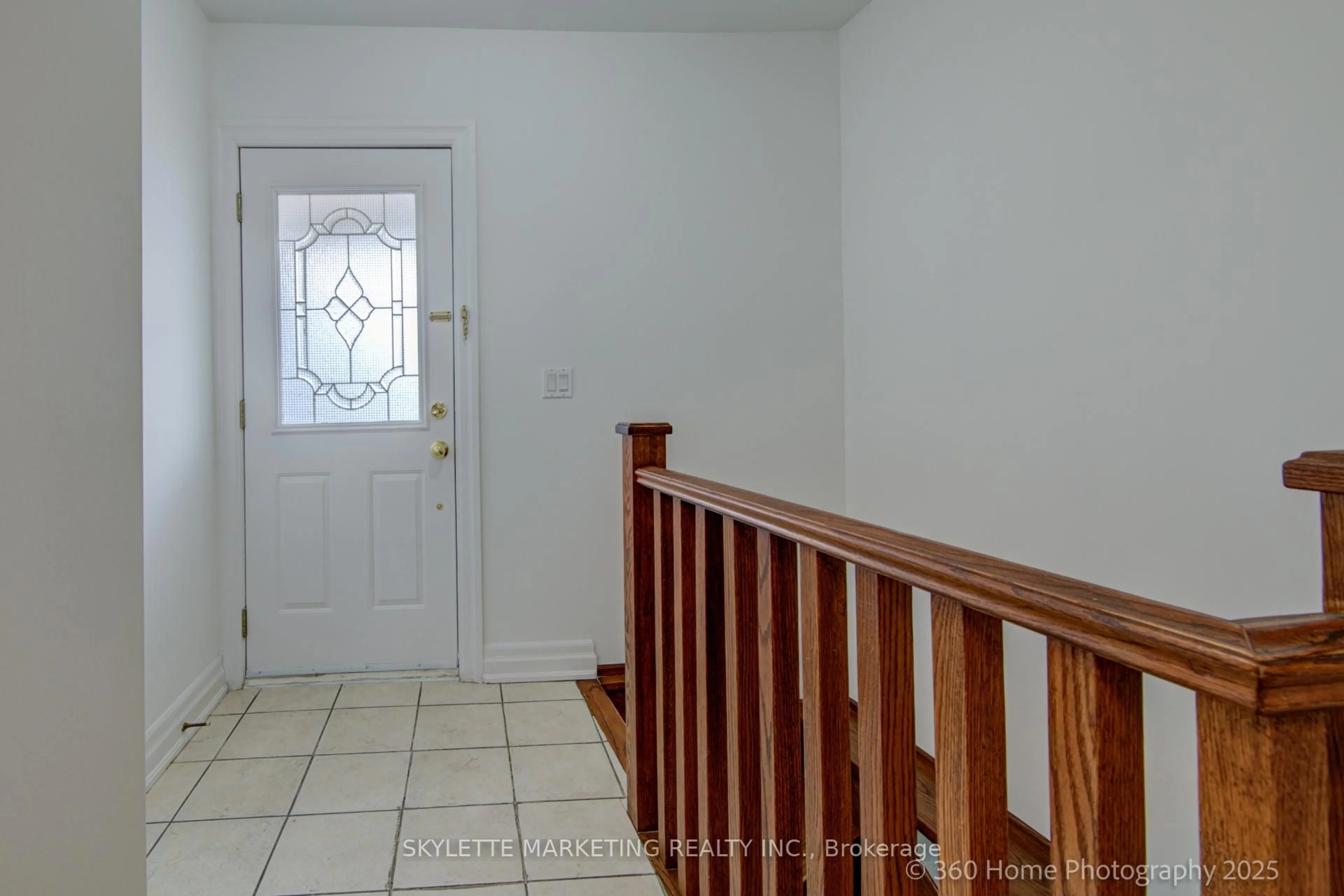 Unknown for 184 Scott Rd, Toronto Ontario M6M 3T8