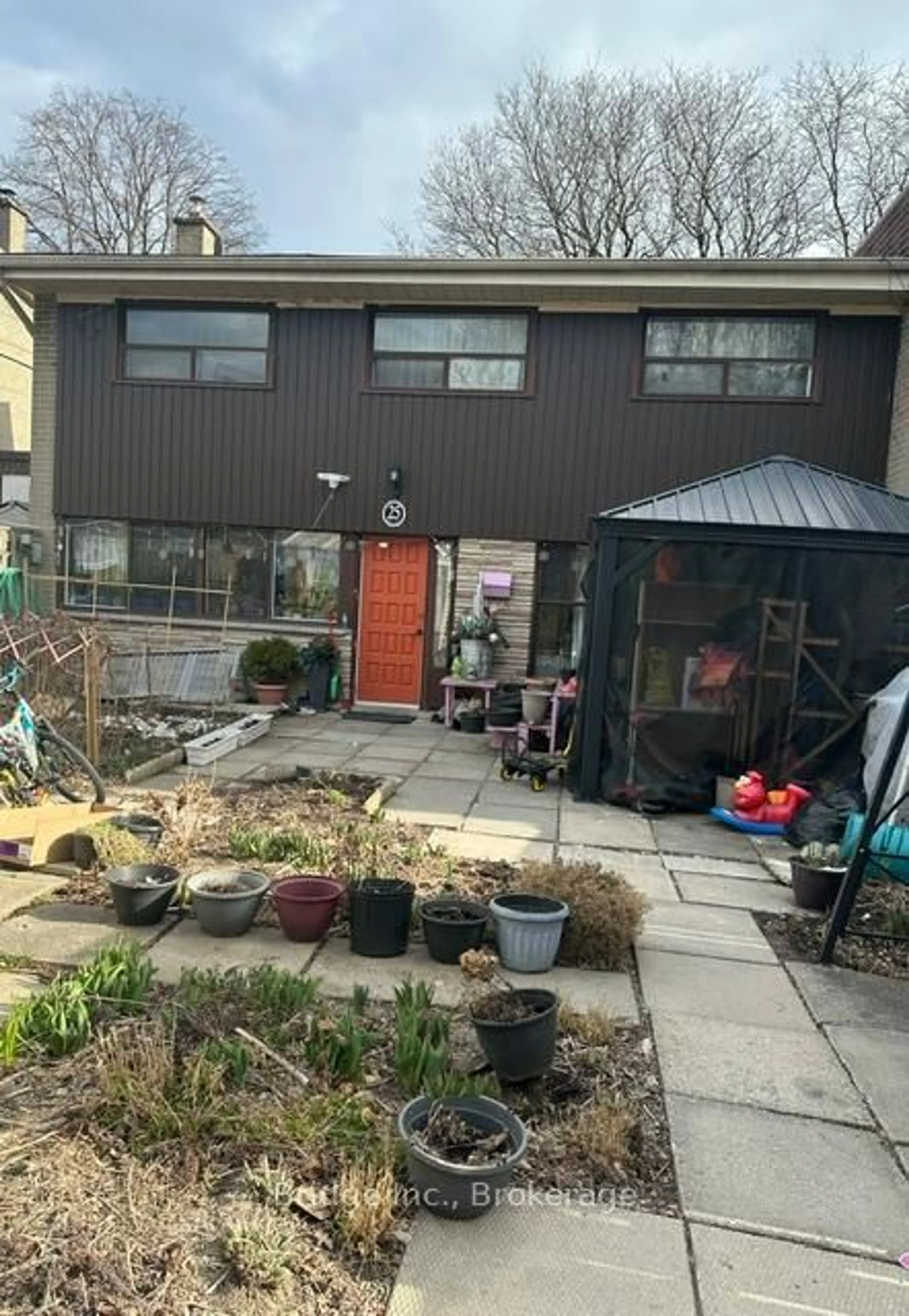 A pic from outside/outdoor area/front of a property/back of a property/a pic from drone, street for 25 Sentinel Rd, Toronto Ontario M3M 2K1