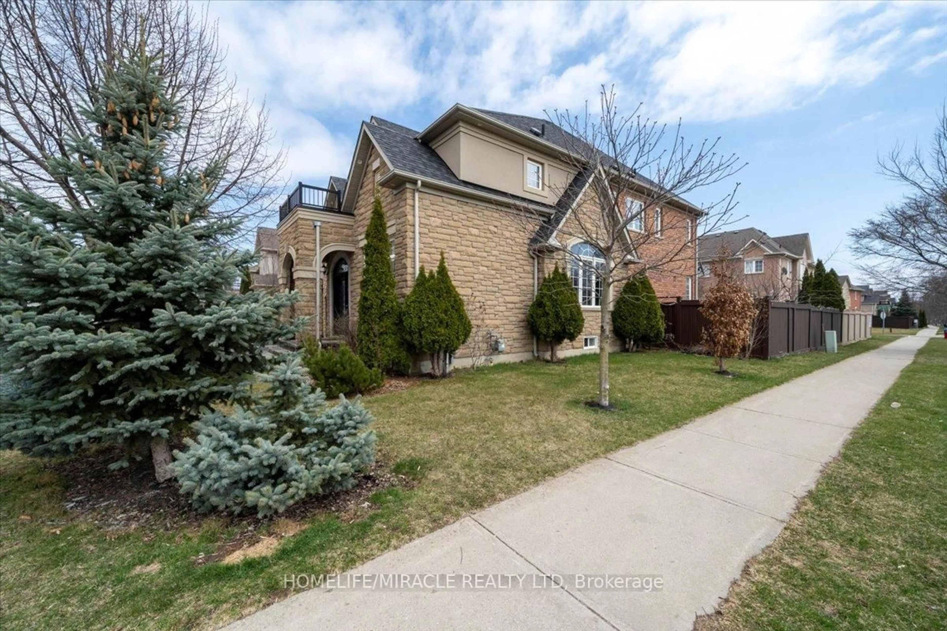 Home with brick exterior material, street for 466 Nautical Blvd, Oakville Ontario L6L 0A5