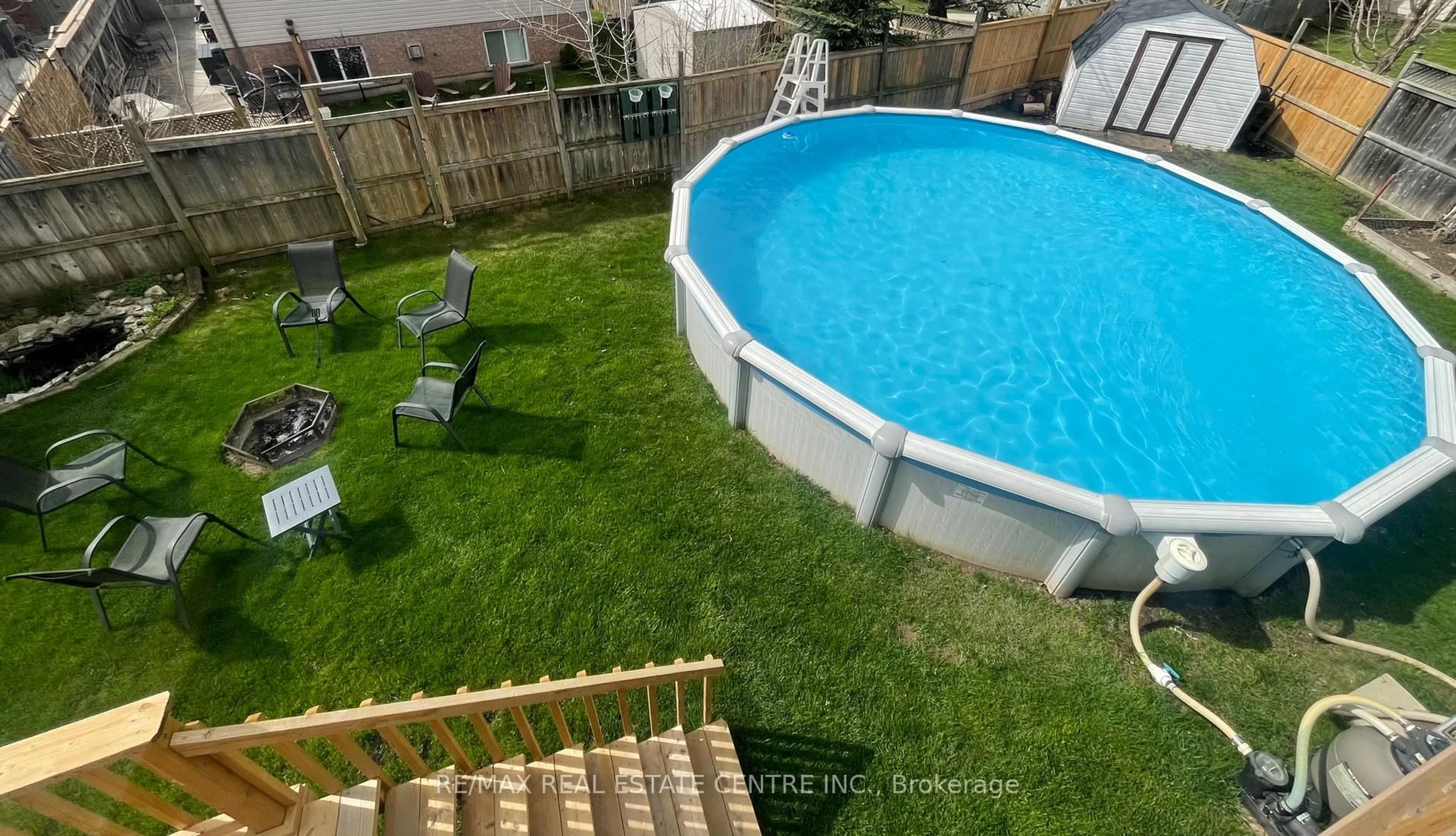 Pool for 93 Biscayne Cres, Orangeville Ontario L9W 5E5