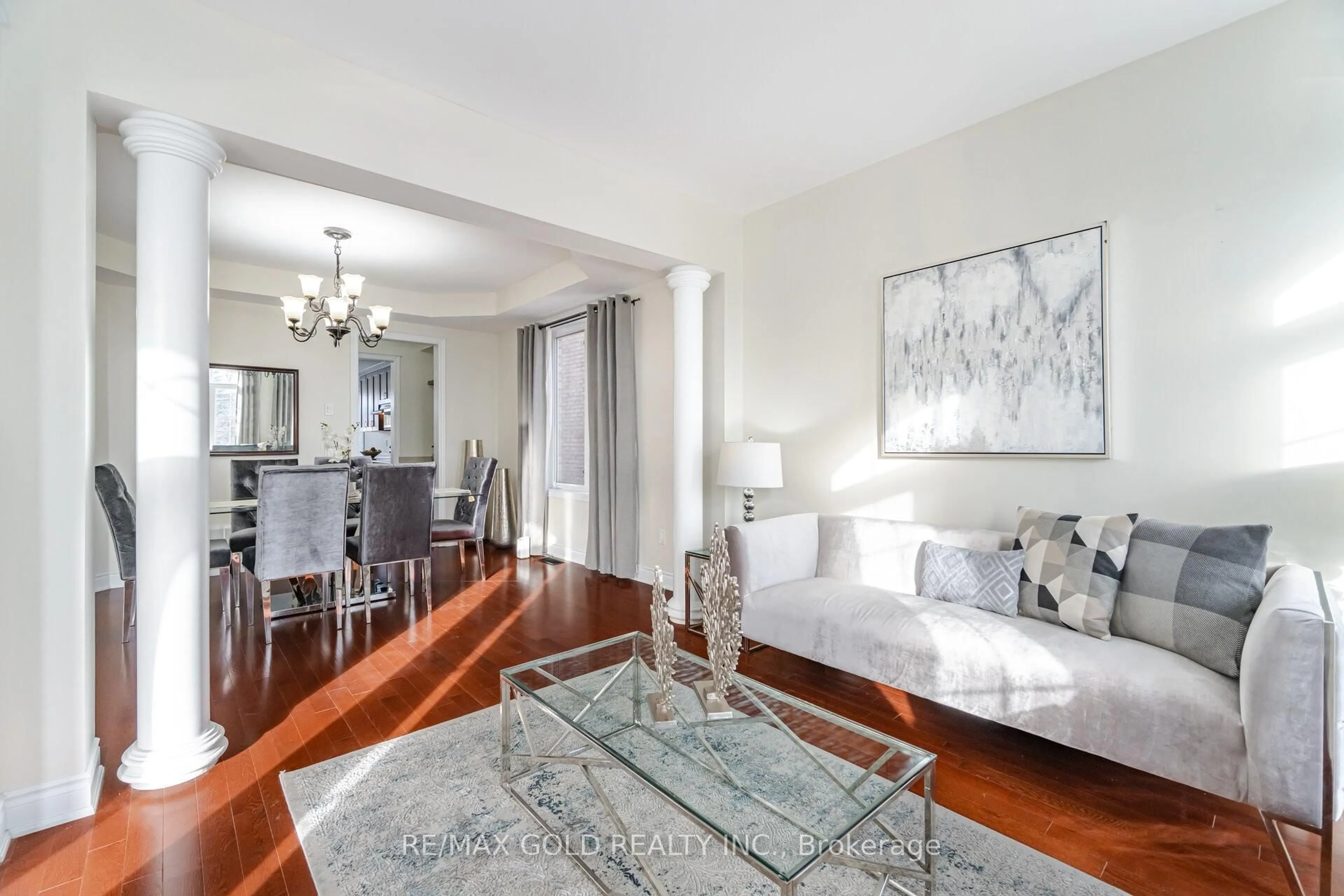 Living room with furniture, unknown for 36 Hampton Springs Dr, Brampton Ontario L6P 2W3