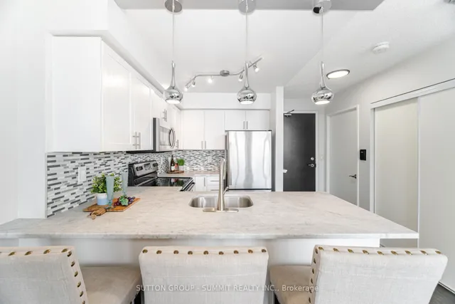 Additional property image - 250 MANITOBA St Unit 709