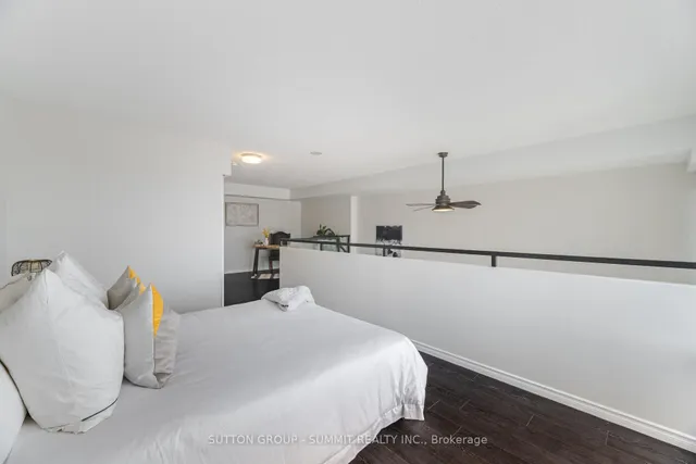 Additional property image - 250 MANITOBA St Unit 709