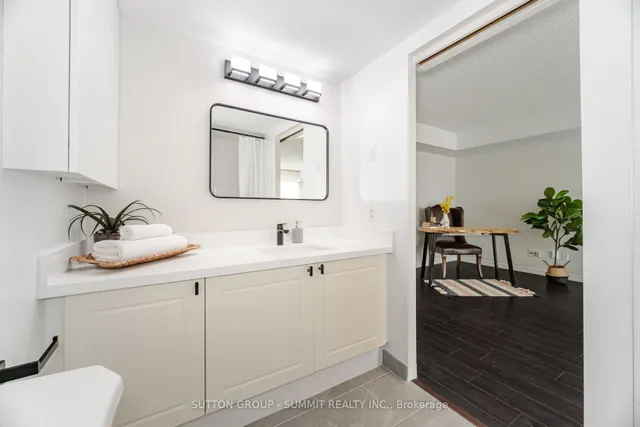 Additional property image - 250 MANITOBA St Unit 709