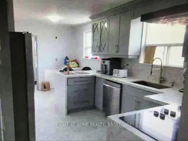 Additional property image - 3708 Woodruff Cres