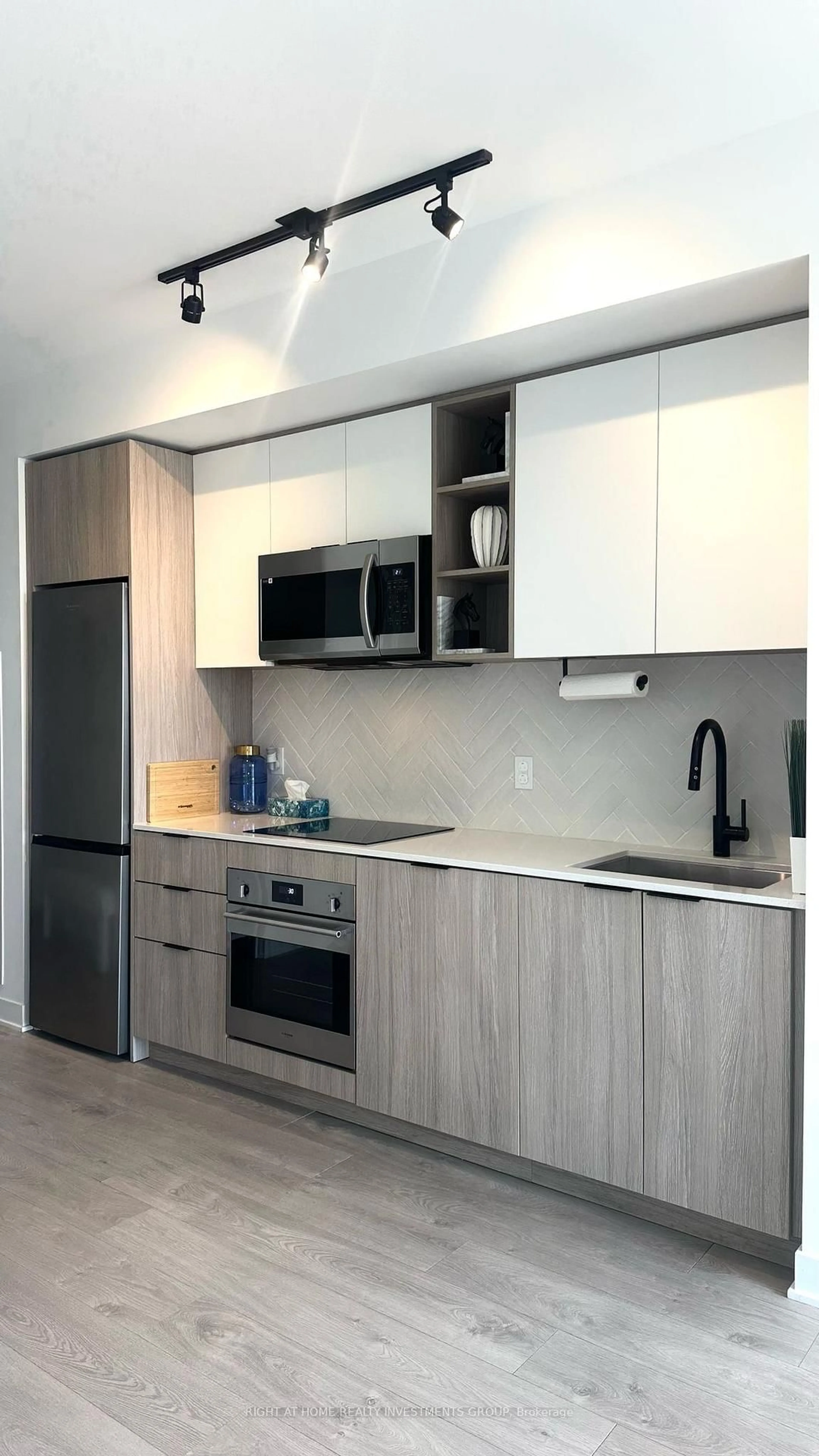 Standard kitchen, unknown for 36 Zorra St #3211, Toronto Ontario M8Z 0G5