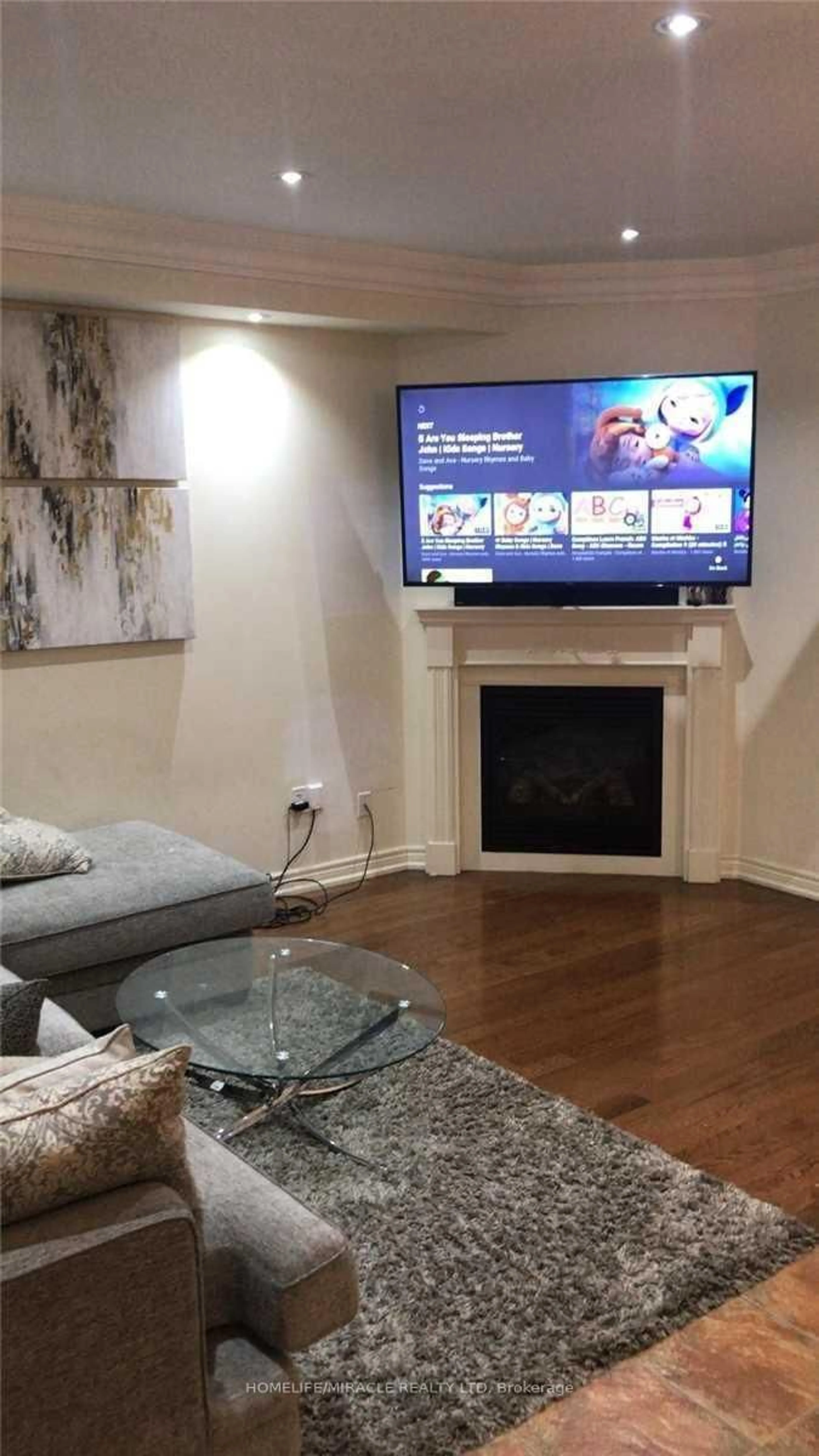 Home theater for 28 Sussexvale Dr, Brampton Ontario L6R 3S1