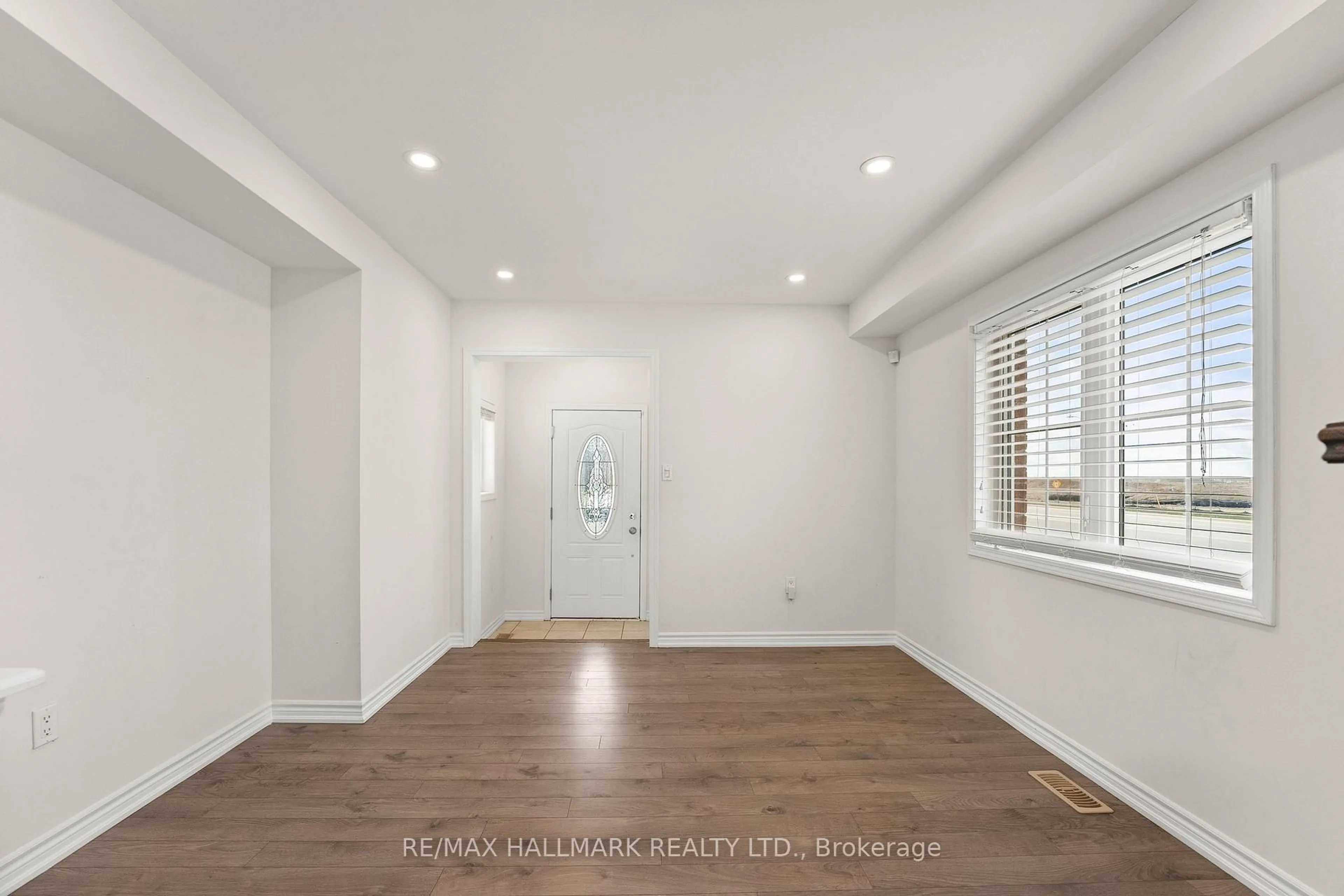 A pic of a room for 134 Lemieux Crt, Milton Ontario L9E 1E9
