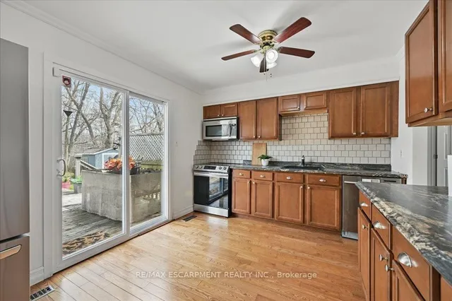 Additional property image - 2251 Ingersoll Dr