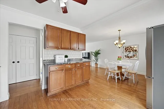 Additional property image - 2251 Ingersoll Dr