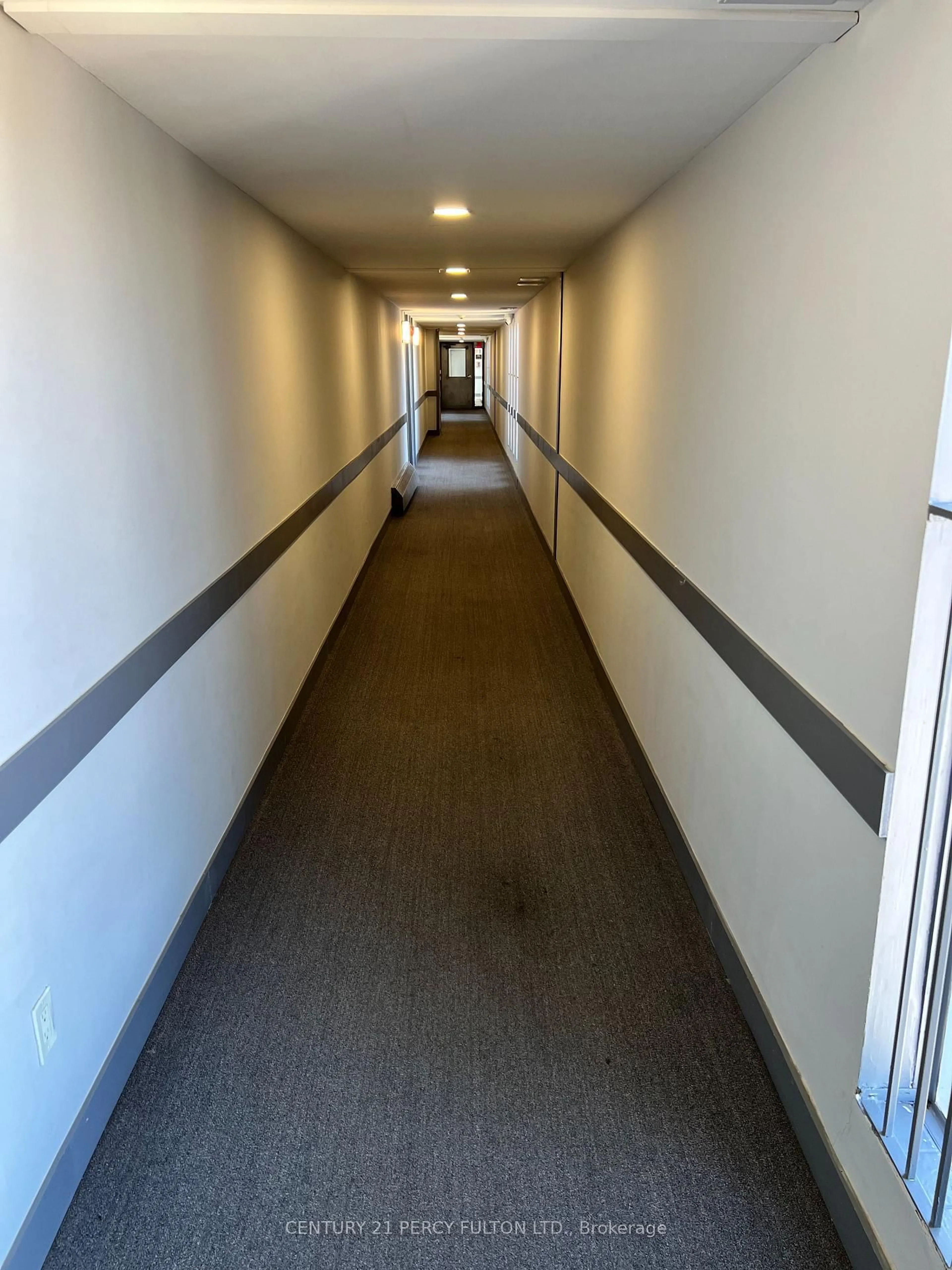 Indoor foyer for 4645 Jane St #828, Toronto Ontario M3N 2K9