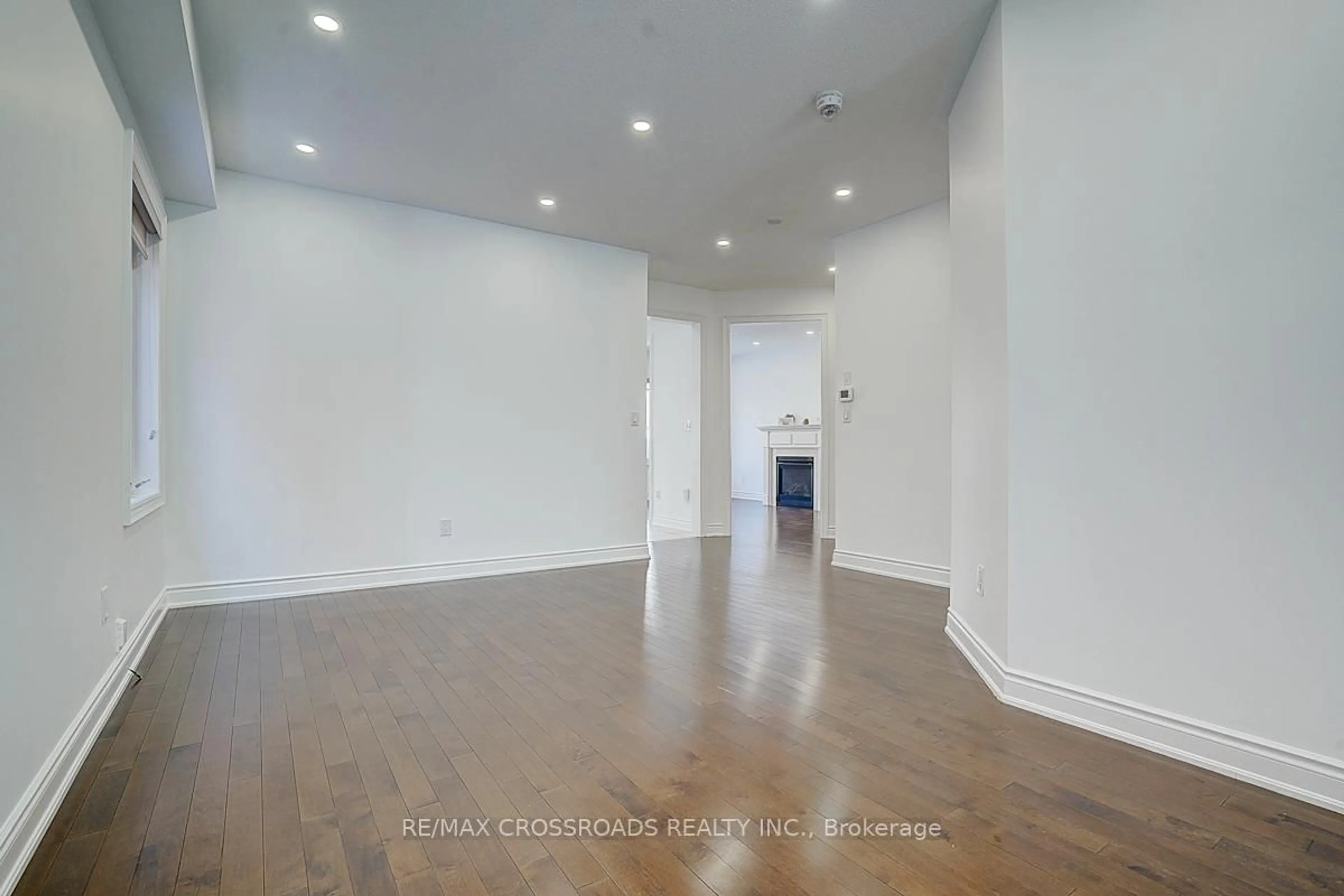 A pic of a room for 423 Grindstone Tr, Oakville Ontario L6H 0S1