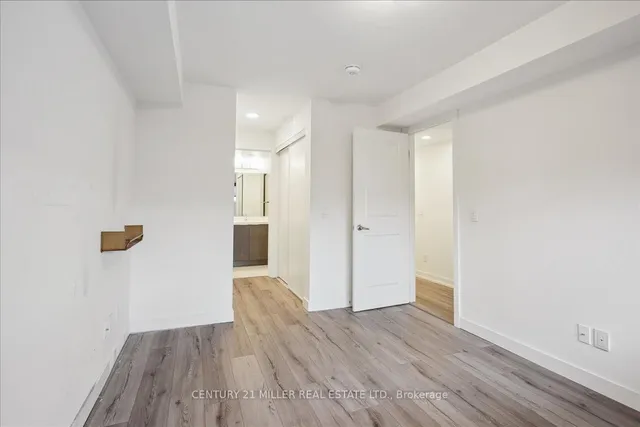 Additional property image - 3058 Sixth Line Unit 108