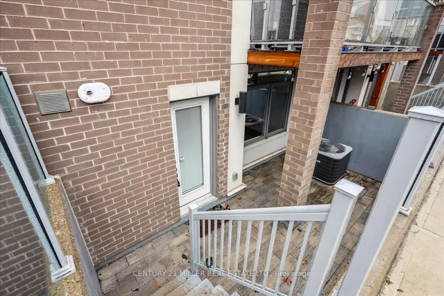 Additional property image - 3058 Sixth Line Unit 108