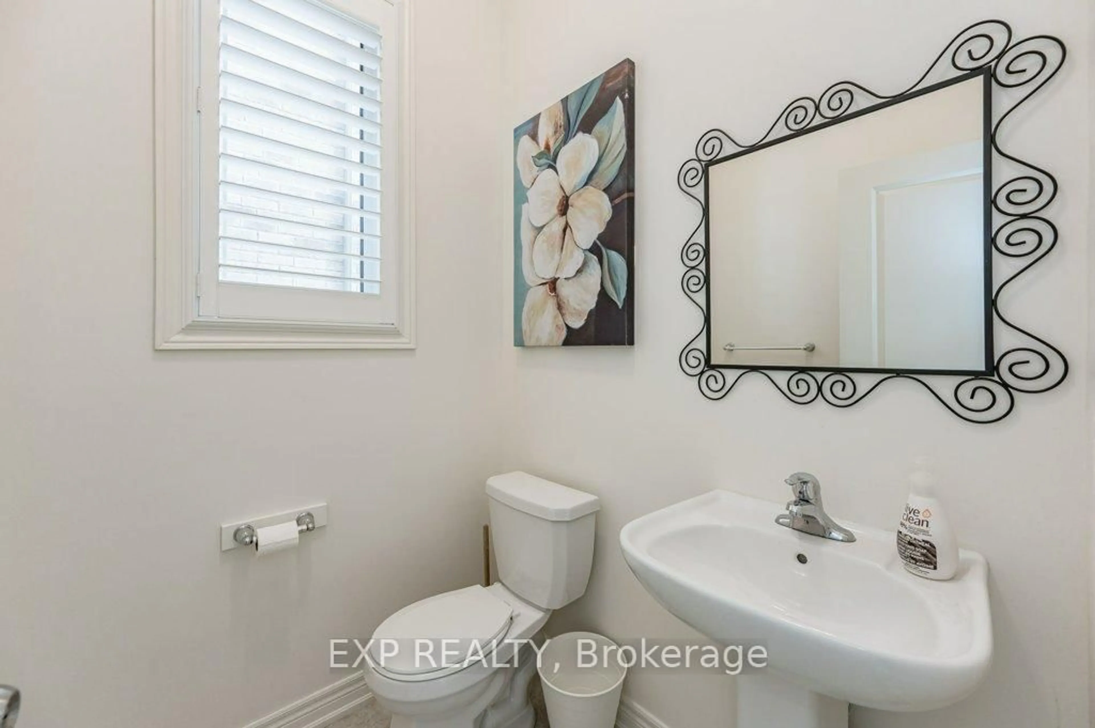 Standard bathroom, ceramic/tile floor for 3907 TUFGAR Cres, Burlington Ontario L7M 1N7