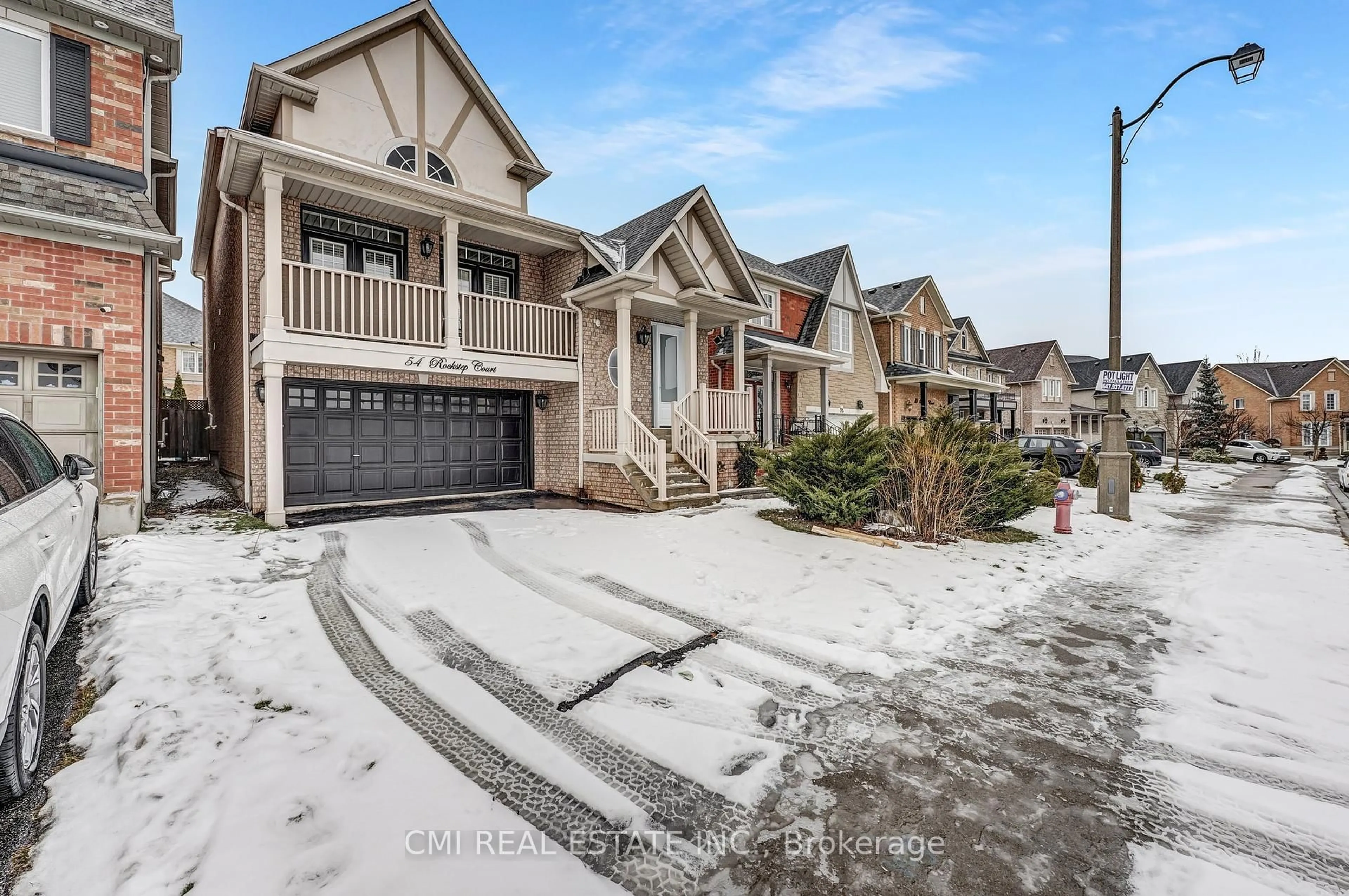 A pic from outside/outdoor area/front of a property/back of a property/a pic from drone, street for 54 Rockstep Crt, Brampton Ontario L6R 3H5