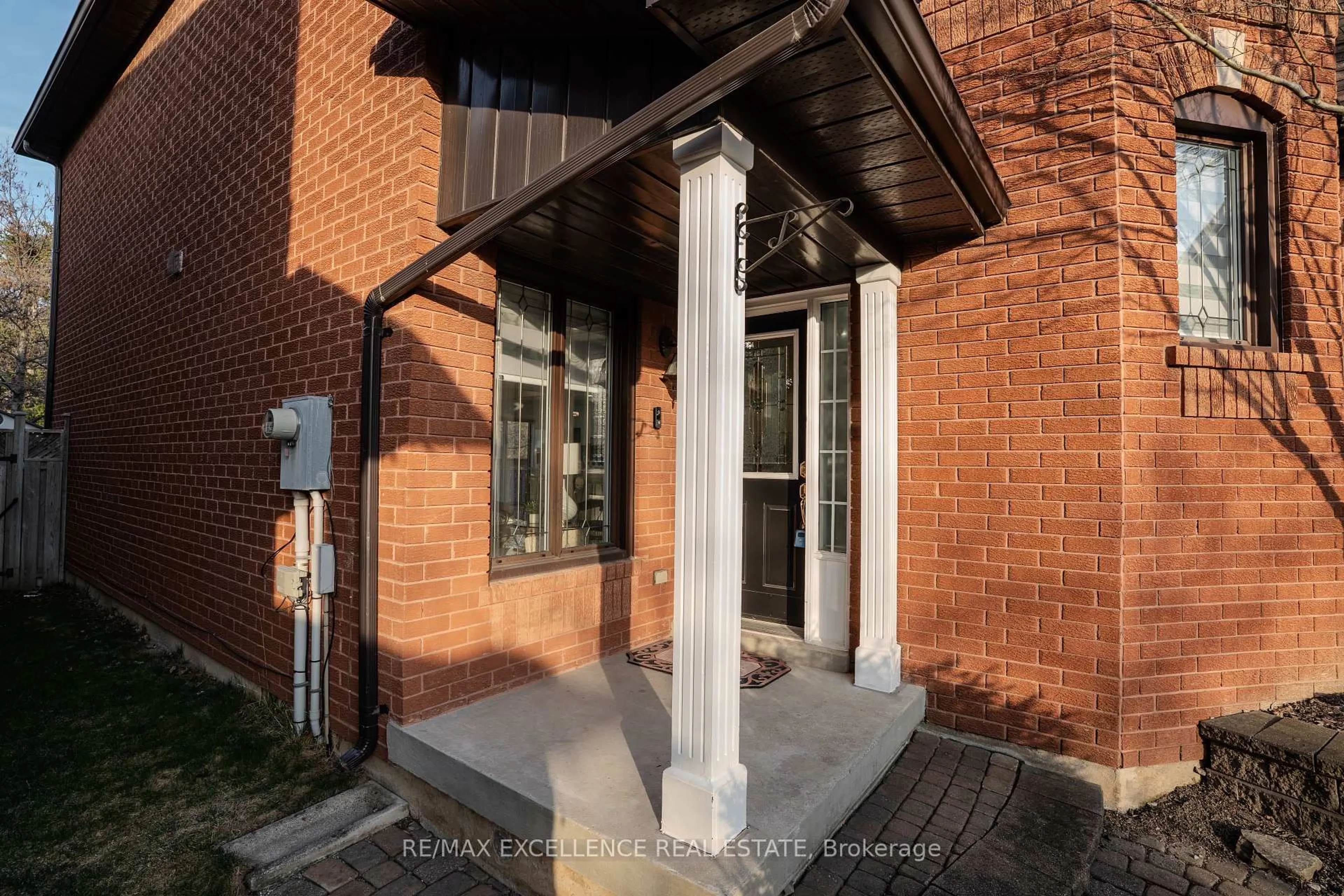 Unknown for 6839 Gracefield Dr, Mississauga Ontario L5N 6T6