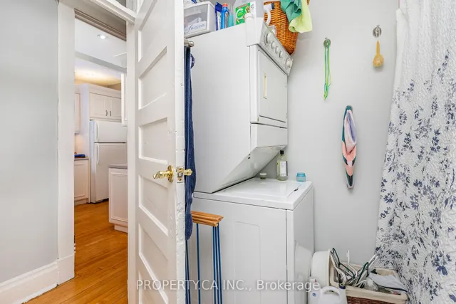 Additional property image - 1126 Dovercourt Rd