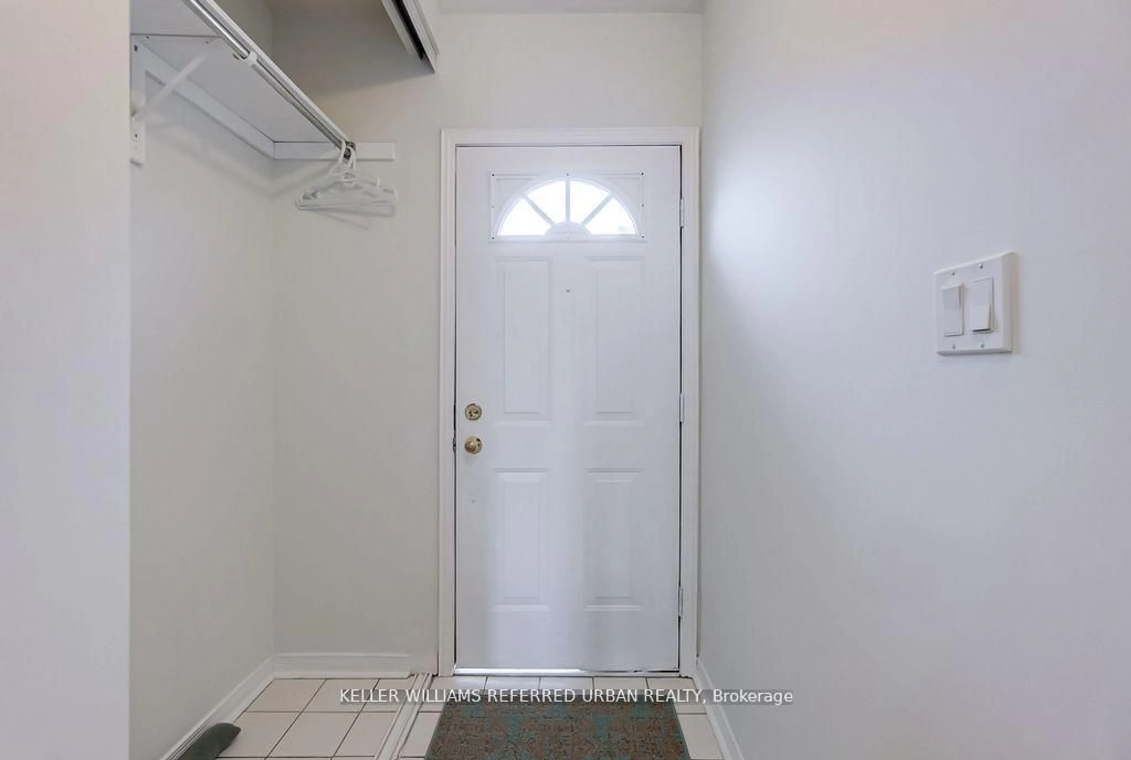 Indoor entryway for 3895 Doug Leavens Blvd #19, Mississauga Ontario L5N 7G1