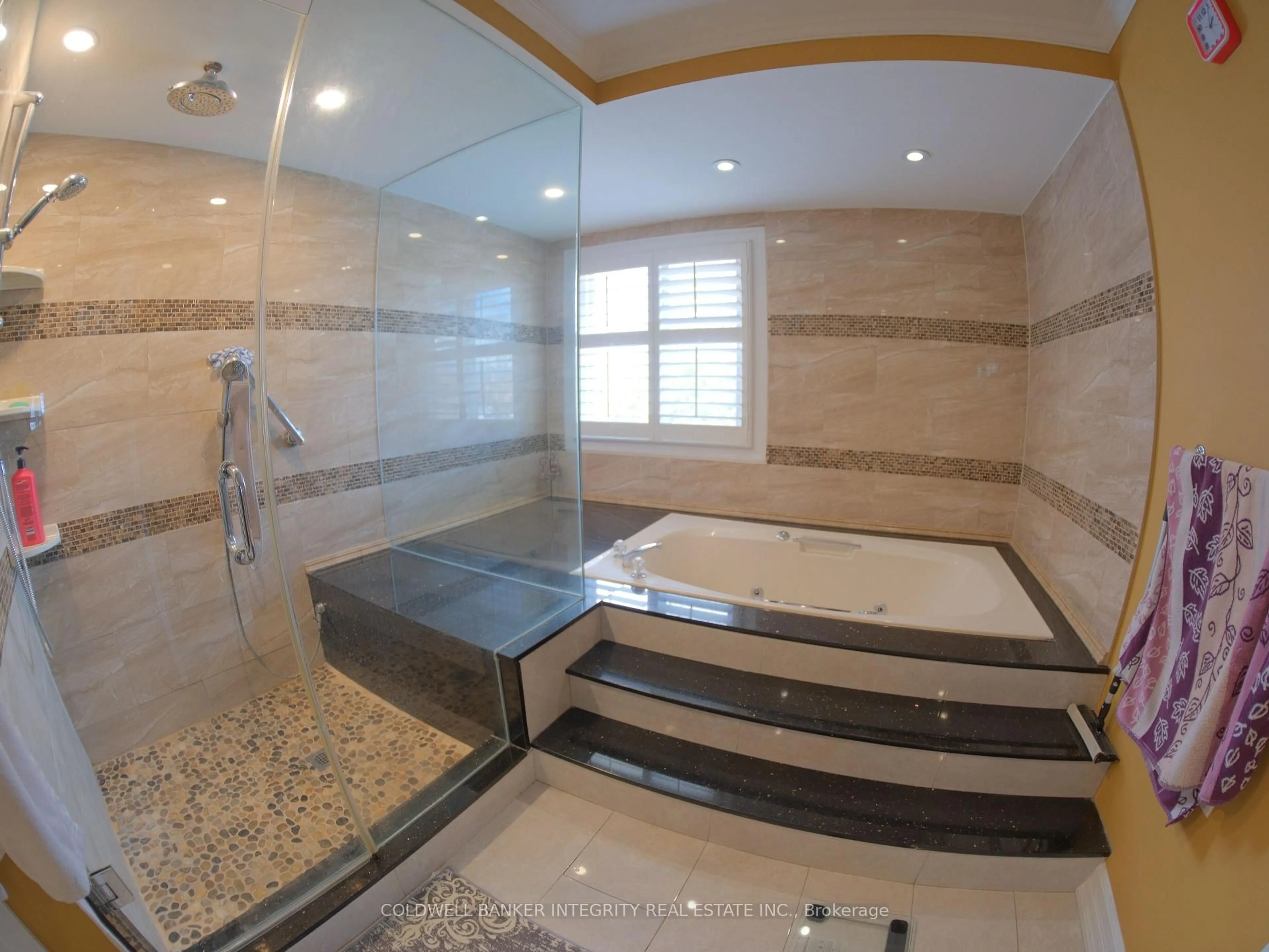 Contemporary bathroom, ceramic/tile floor for 2814 Guilford Cres, Oakville Ontario L6J 6Z5